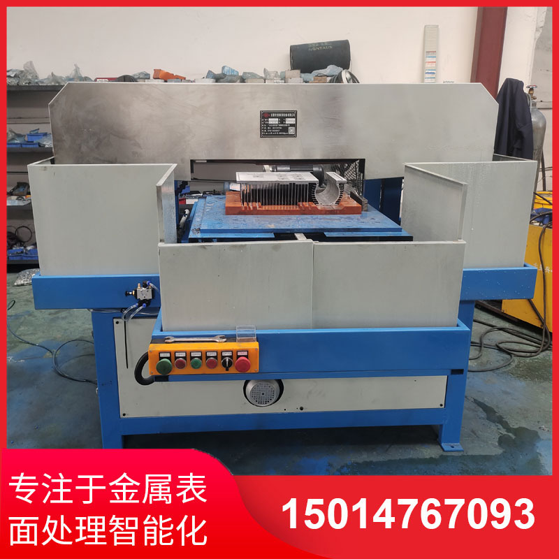 鋁(lv)材直(zhi)紋拉(la)絲(si)機(ji)生(sheng)産(chan)供應